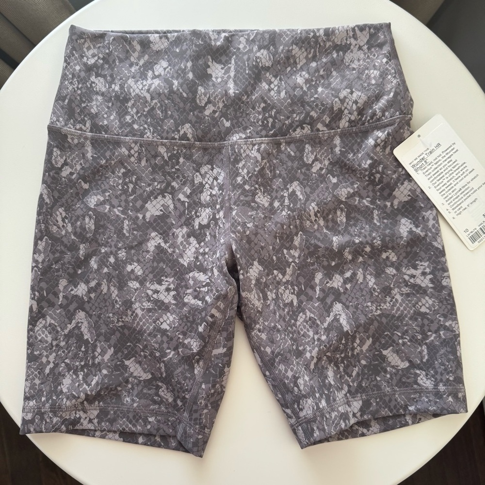 Lululemon Wunder Train Biker Shorts Gray Print High Rise Size 10 NWT
